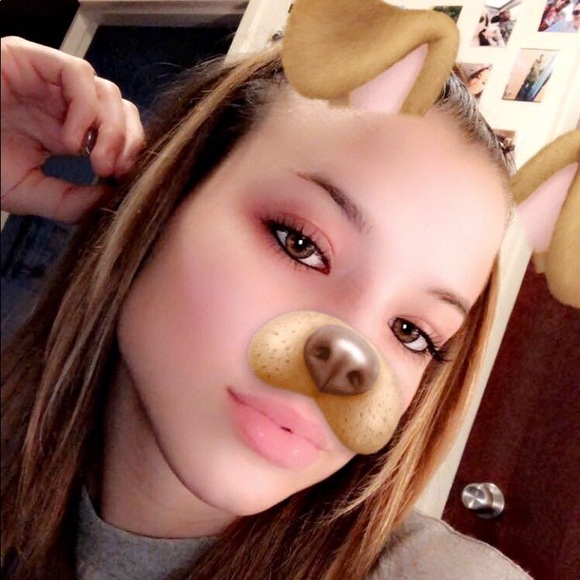 Meet your Posher, Giselle - Picture 1 of 1